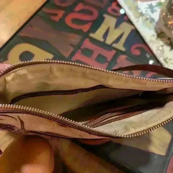 Dana Buchman Everly Crossbody - Picture 6 of 10